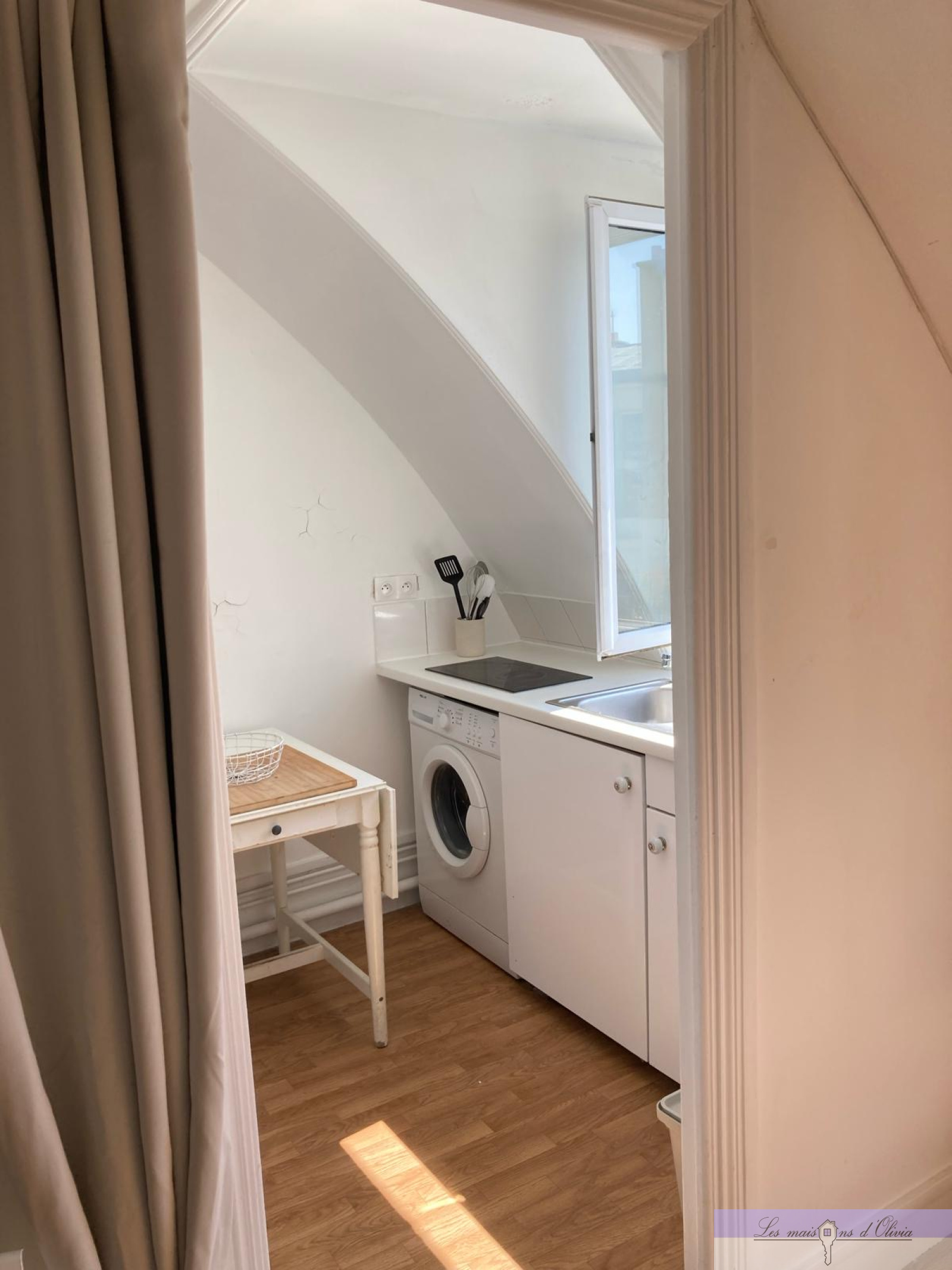 Image_6, Studio, Paris, ref :94370304